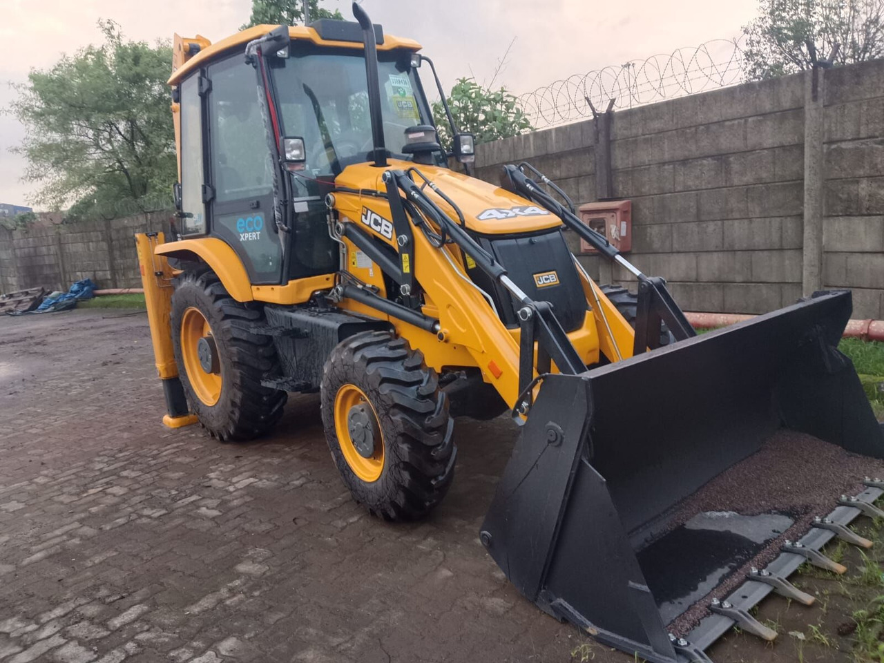 New JCB 3DX backhoe loader - Grävlastare: bild 2 New JCB 3DX backhoe loader - Grävlastare: bild 2