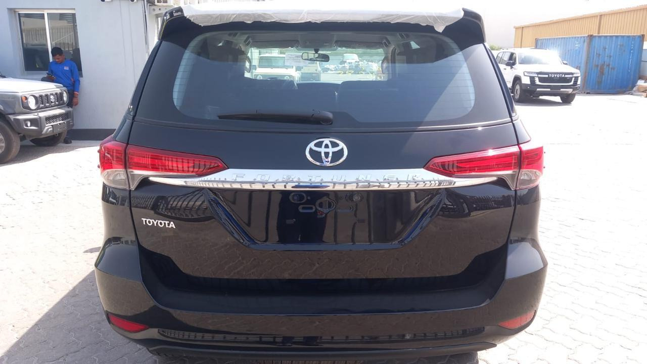 TOYOTA 2.7L SR5 - Personbil: bild 2 TOYOTA 2.7L SR5 - Personbil: bild 2