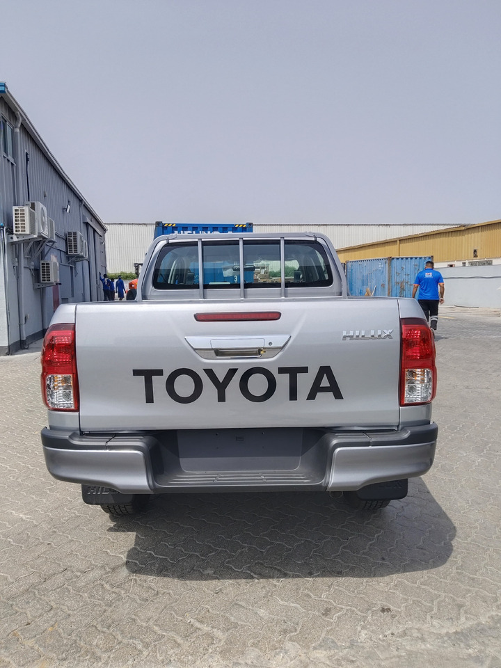 Toyota Hilux - Pickup, Dubbelhytt transportbil: bild 2 Toyota Hilux - Pickup, Dubbelhytt transportbil: bild 2