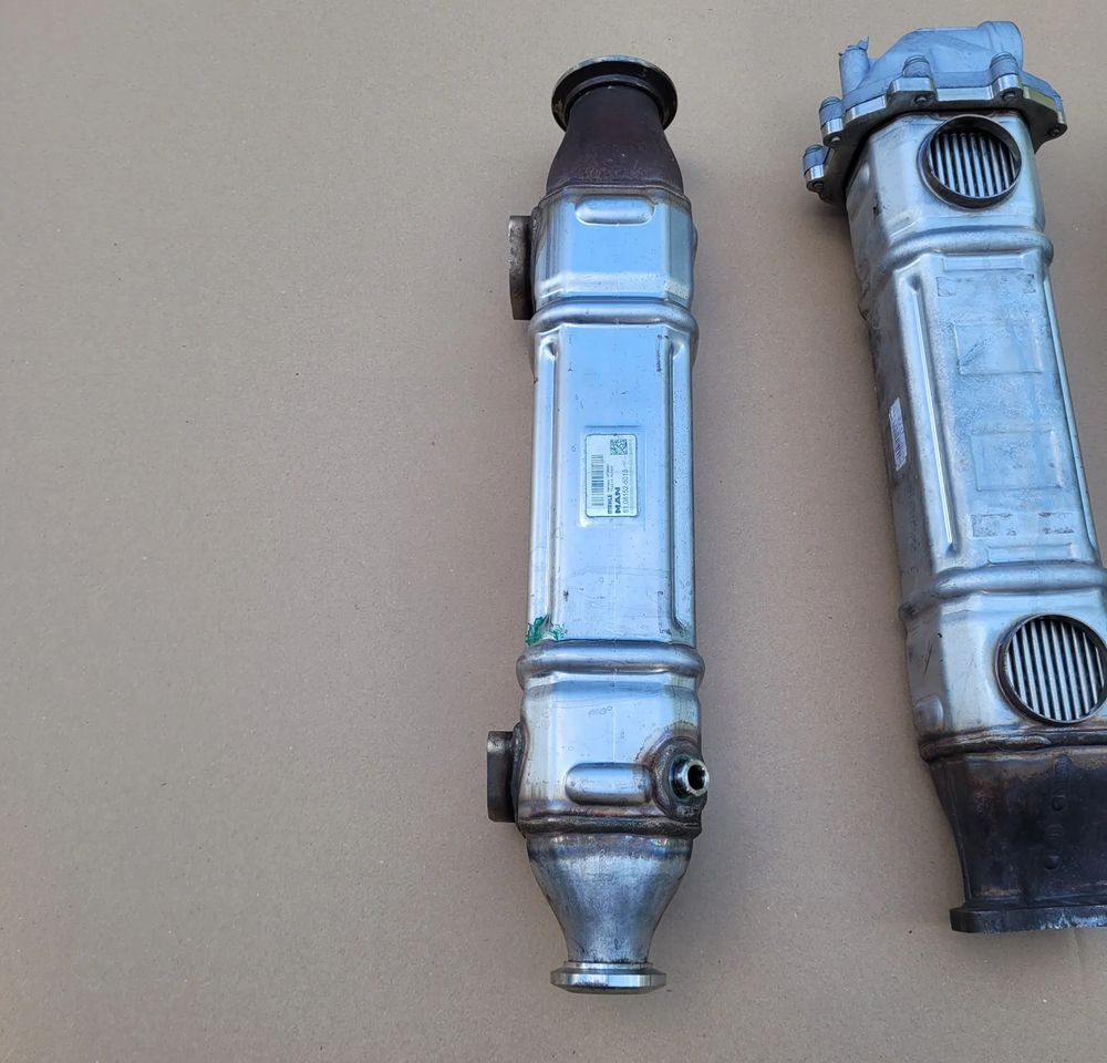 CHŁODNICA EGR MAN TGX TGS TGM ORYGINAŁ 51.08152-5013 , 51.08152-5011 CHWALIM116 - EGR-kylare för Lastbil: bild 5 CHŁODNICA EGR MAN TGX TGS TGM ORYGINAŁ 51.08152-5013 , 51.08152-5011 CHWALIM116 - EGR-kylare för Lastbil: bild 5