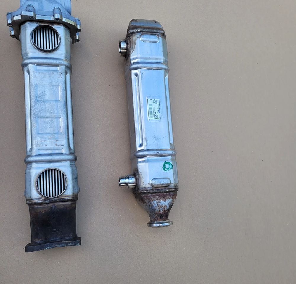 CHŁODNICA EGR MAN TGX TGS TGM ORYGINAŁ 51.08152-5013 , 51.08152-5011 CHWALIM116 - EGR-kylare för Lastbil: bild 3 CHŁODNICA EGR MAN TGX TGS TGM ORYGINAŁ 51.08152-5013 , 51.08152-5011 CHWALIM116 - EGR-kylare för Lastbil: bild 3