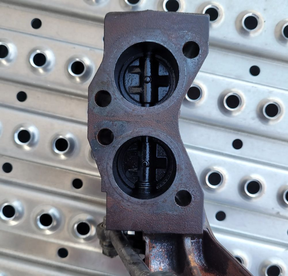 EGR PRZEPUSTNICA MAN TGX TGS NM KS200514-01R SPRAWNY CHWALIM116 - EGR-kylare för Lastbil: bild 4 EGR PRZEPUSTNICA MAN TGX TGS NM KS200514-01R SPRAWNY CHWALIM116 - EGR-kylare för Lastbil: bild 4