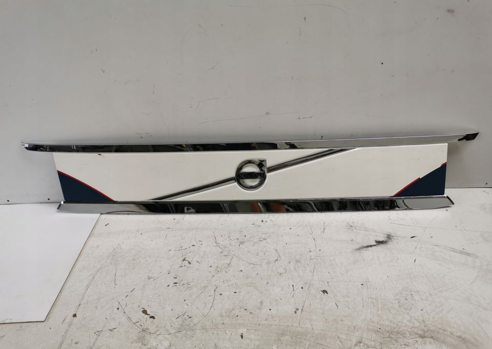 GRILL ATRAPA VOLVO FH 4 ORYGINAŁ CHROM - Galler för Lastbil: bild 1 GRILL ATRAPA VOLVO FH 4 ORYGINAŁ CHROM - Galler för Lastbil: bild 1