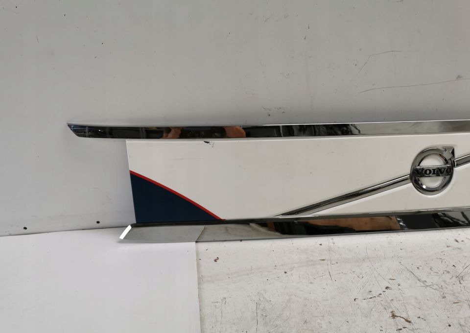 GRILL ATRAPA VOLVO FH 4 ORYGINAŁ CHROM - Galler för Lastbil: bild 3 GRILL ATRAPA VOLVO FH 4 ORYGINAŁ CHROM - Galler för Lastbil: bild 3