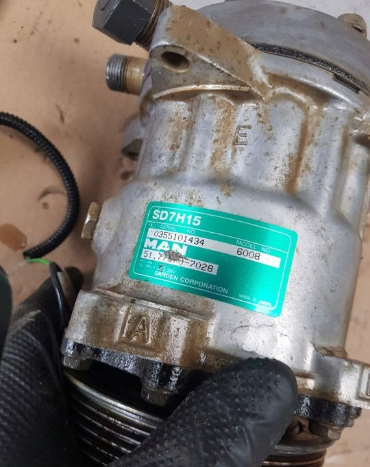 KOMPRESORA KLIMATYZACJA MAN TGS TGX EURO6 - A/C kompressor för Lastbil: bild 2 KOMPRESORA KLIMATYZACJA MAN TGS TGX EURO6 - A/C kompressor för Lastbil: bild 2