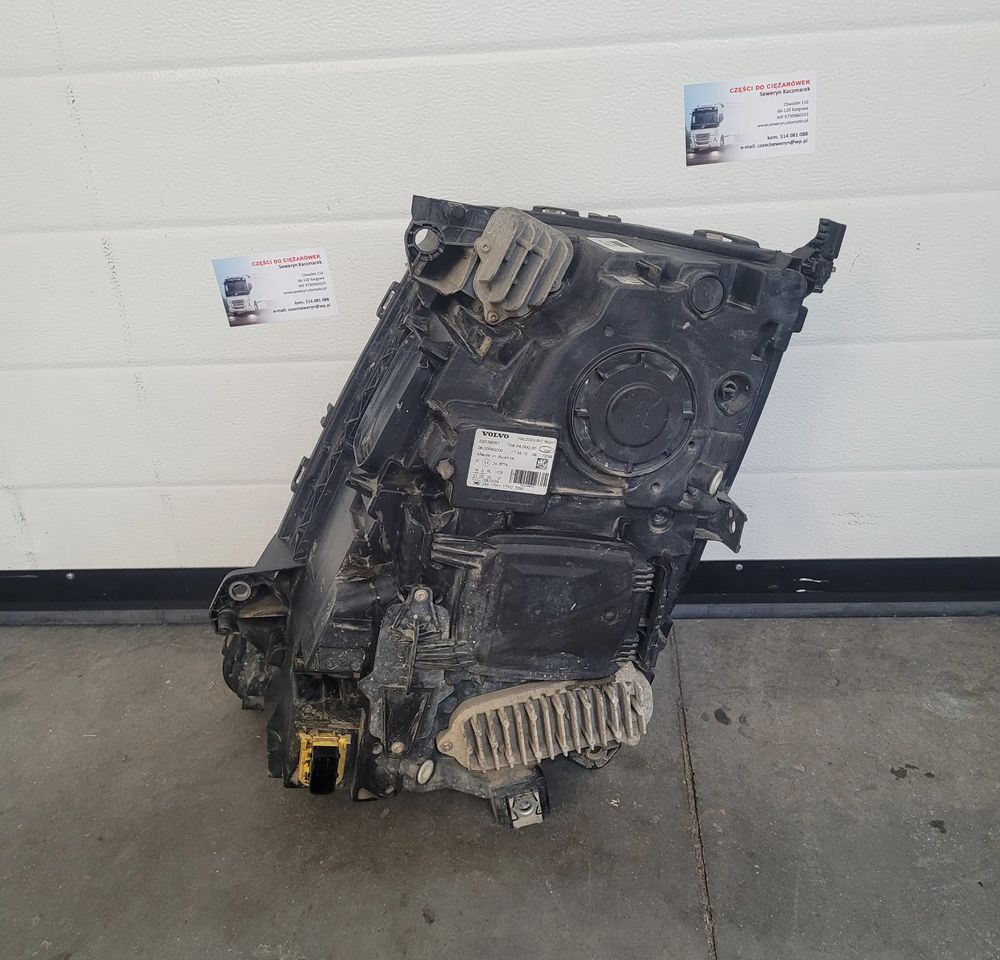 LAMPA VOLVO FMX RH ORYGINAŁ 22239057 CHWALIM116 - Ljus/ Belysning för Lastbil: bild 4 LAMPA VOLVO FMX RH ORYGINAŁ 22239057 CHWALIM116 - Ljus/ Belysning för Lastbil: bild 4