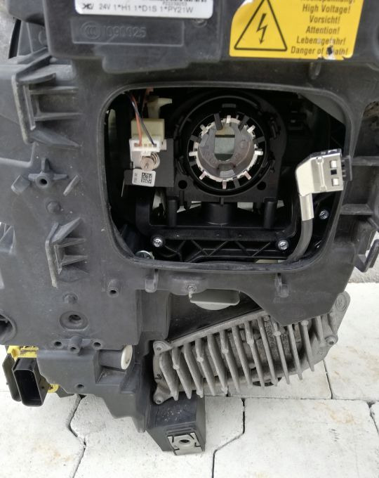 LAMPA XENON VOLVO FH4 FH 4 FM RH ORYGINAŁ - Strålkastare för Lastbil: bild 4 LAMPA XENON VOLVO FH4 FH 4 FM RH ORYGINAŁ - Strålkastare för Lastbil: bild 4