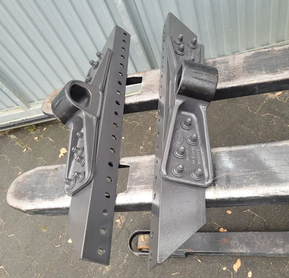 ŁAPY MOCOWANIE SIODLA VOLVO HOLLAND 126239C - Vändskivekoppling för Lastbil: bild 1 ŁAPY MOCOWANIE SIODLA VOLVO HOLLAND 126239C - Vändskivekoppling för Lastbil: bild 1