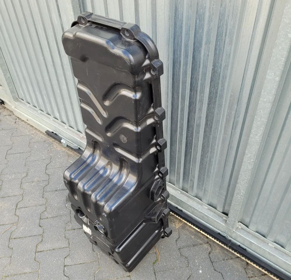 MISKA OLEJOWA RENAULT RANGE T 22242776 - Oljetråg för Lastbil: bild 2 MISKA OLEJOWA RENAULT RANGE T 22242776 - Oljetråg för Lastbil: bild 2