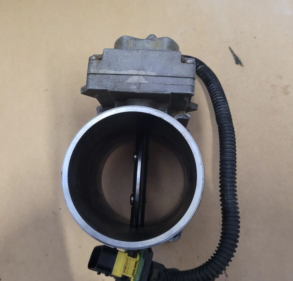 PRZEPUSTNICA EGR MAN TGX TGS E6 51.09413-7009 CHWALIM116 - EGR-kylare för Lastbil: bild 2 PRZEPUSTNICA EGR MAN TGX TGS E6 51.09413-7009 CHWALIM116 - EGR-kylare för Lastbil: bild 2