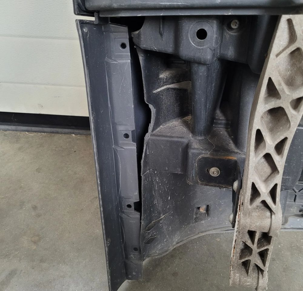 ZDERZAK MERCEDES ACTROS MP4 LEWY - Stötfångare för Lastbil: bild 3 ZDERZAK MERCEDES ACTROS MP4 LEWY - Stötfångare för Lastbil: bild 3