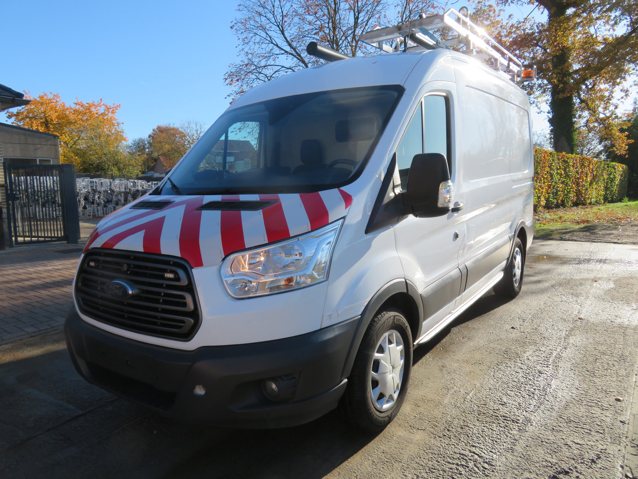 Ford Transit 2.0TDCi - L2H2 - Skåpbil: bild 3 Ford Transit 2.0TDCi - L2H2 - Skåpbil: bild 3