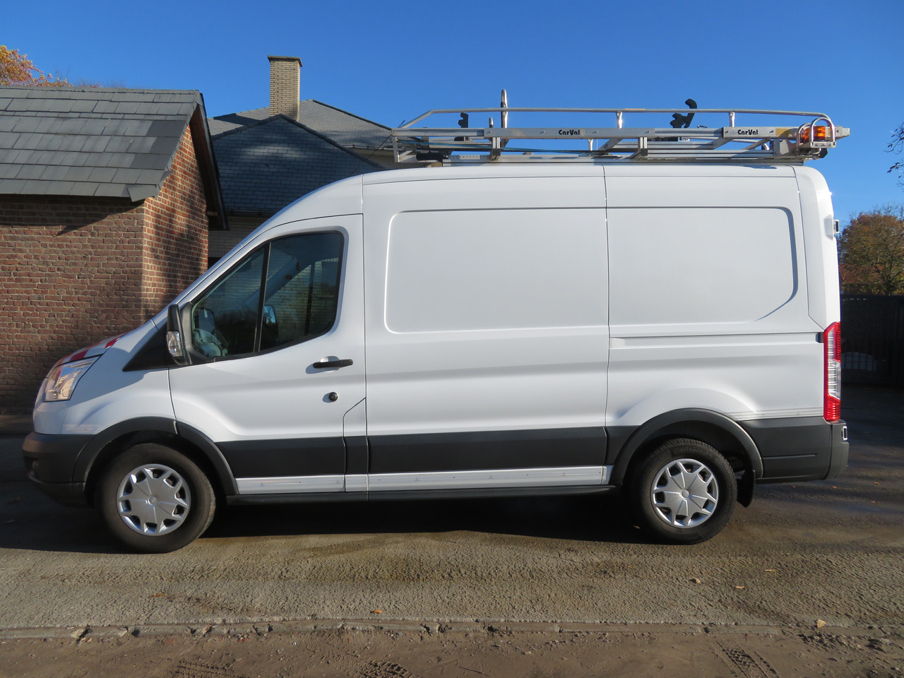 Ford Transit 2.0TDCi L2H2 - Skåpbil: bild 4 Ford Transit 2.0TDCi L2H2 - Skåpbil: bild 4