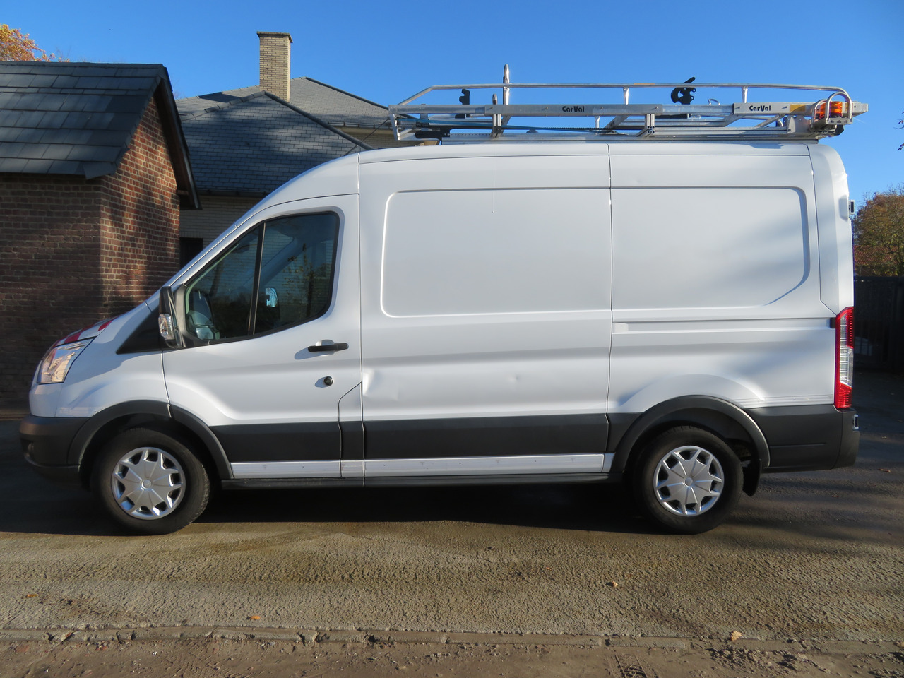 Ford Transit 2.0TDCi - L2H2 - Skåpbil: bild 4 Ford Transit 2.0TDCi - L2H2 - Skåpbil: bild 4