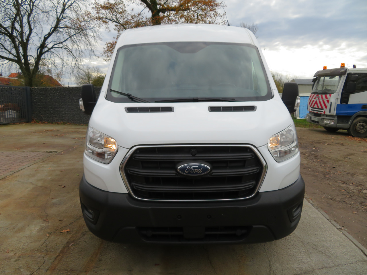 Ford Transit 2.0TDCi TREND - L2H2 - Skåpbil: bild 2 Ford Transit 2.0TDCi TREND - L2H2 - Skåpbil: bild 2