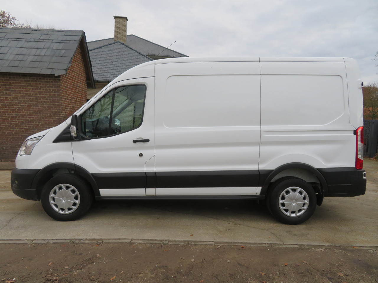 Ford Transit 2.0TDCi TREND - L2H2 - Skåpbil: bild 4 Ford Transit 2.0TDCi TREND - L2H2 - Skåpbil: bild 4