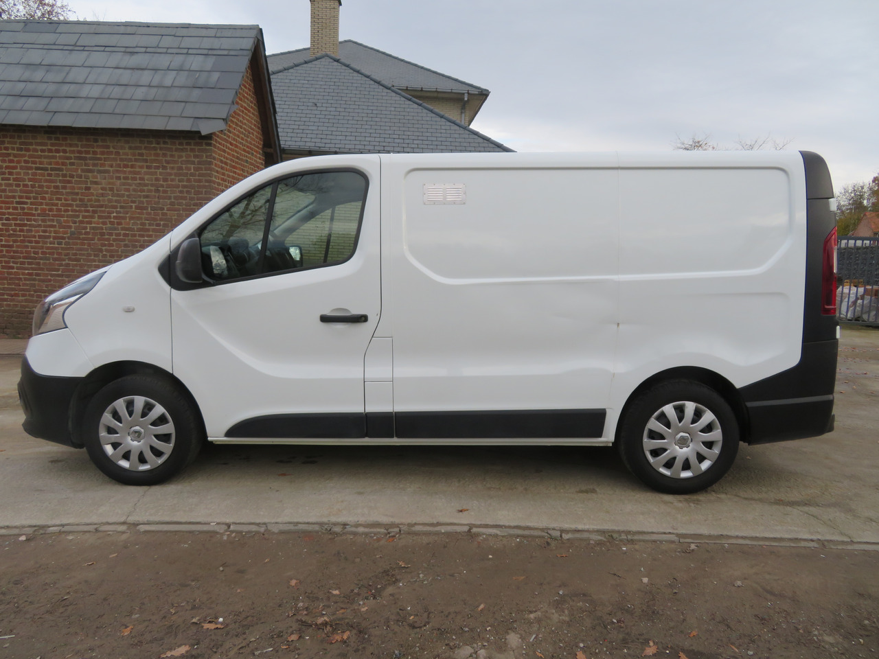 Renault Trafic 1.6dCi L1H1 - Små skåpbil: bild 4 Renault Trafic 1.6dCi L1H1 - Små skåpbil: bild 4