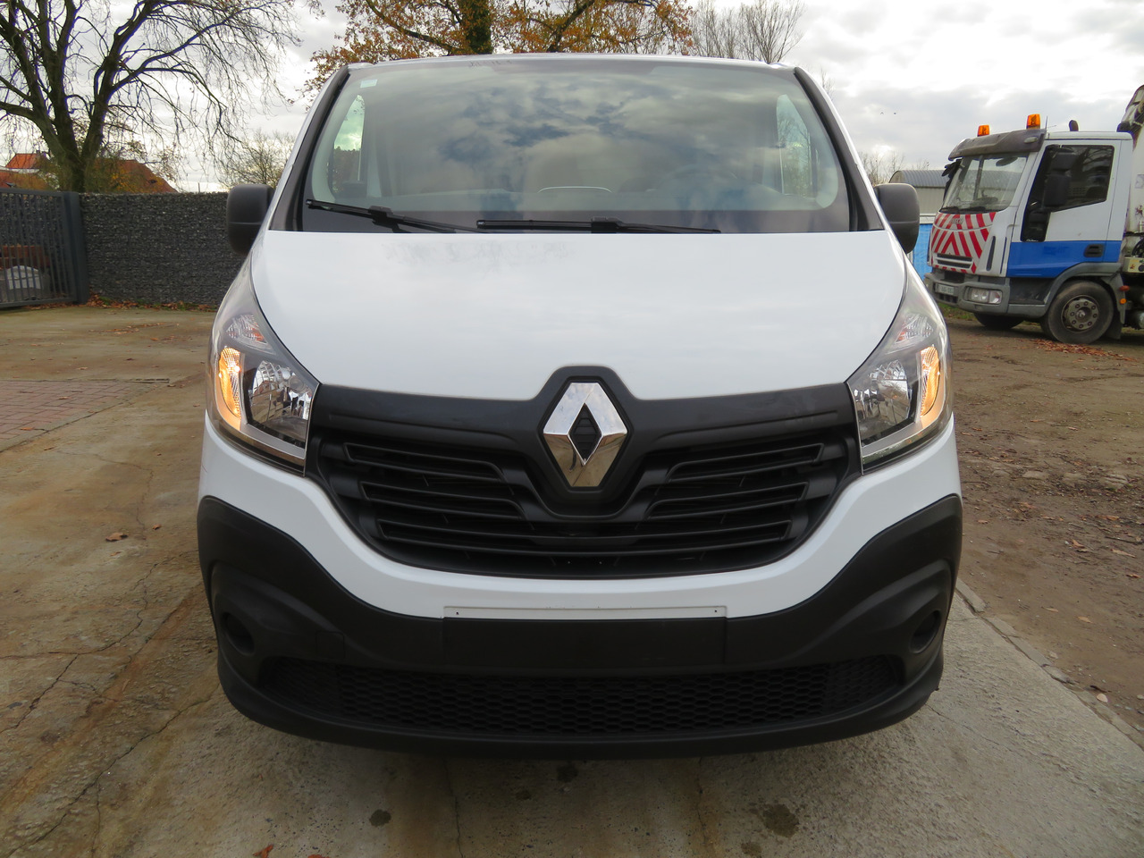 Renault Trafic 1.6dCi L1H1 - Små skåpbil: bild 2 Renault Trafic 1.6dCi L1H1 - Små skåpbil: bild 2