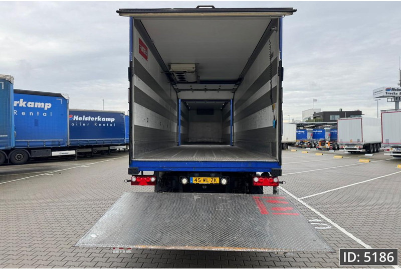 Mercedes-Benz Antos 2736 Day Cab, Euro 6, + Schmitz / Durchladbar / Carrier / 92m3 - Kylbil lastbil: bild 5 Mercedes-Benz Antos 2736 Day Cab, Euro 6, + Schmitz / Durchladbar / Carrier / 92m3 - Kylbil lastbil: bild 5