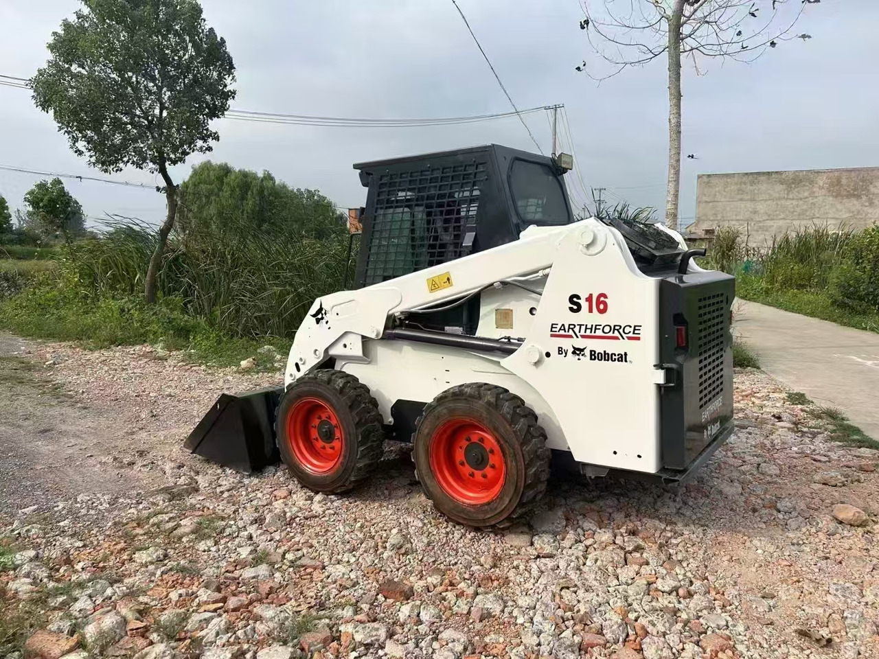 BOBCAT Skid Steer Loader S16 - Kompaktlastare/ Slirstyrda lastare: bild 4 BOBCAT Skid Steer Loader S16 - Kompaktlastare/ Slirstyrda lastare: bild 4