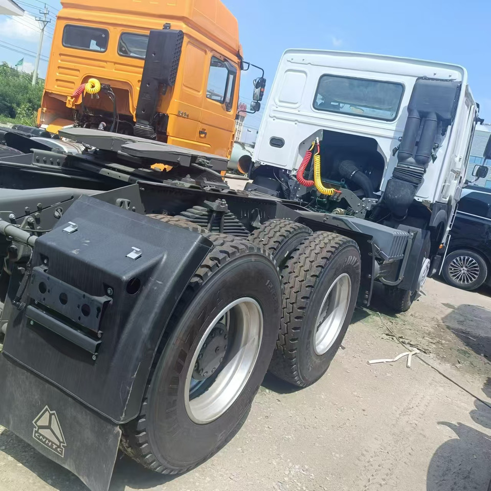 Dragbil SINOTRUK HOWO Tractor Unit Right-hand Click for discount: bild 7