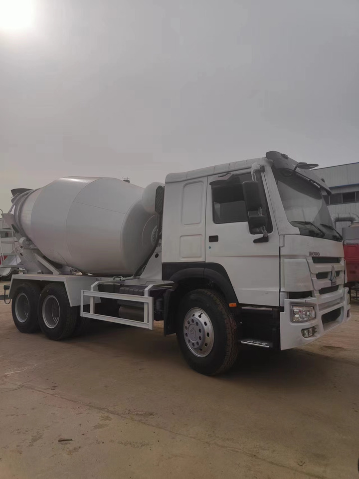 HOWO 375 Cement Mixer Truck 6*4 - Betongbil: bild 3 HOWO 375 Cement Mixer Truck 6*4 - Betongbil: bild 3