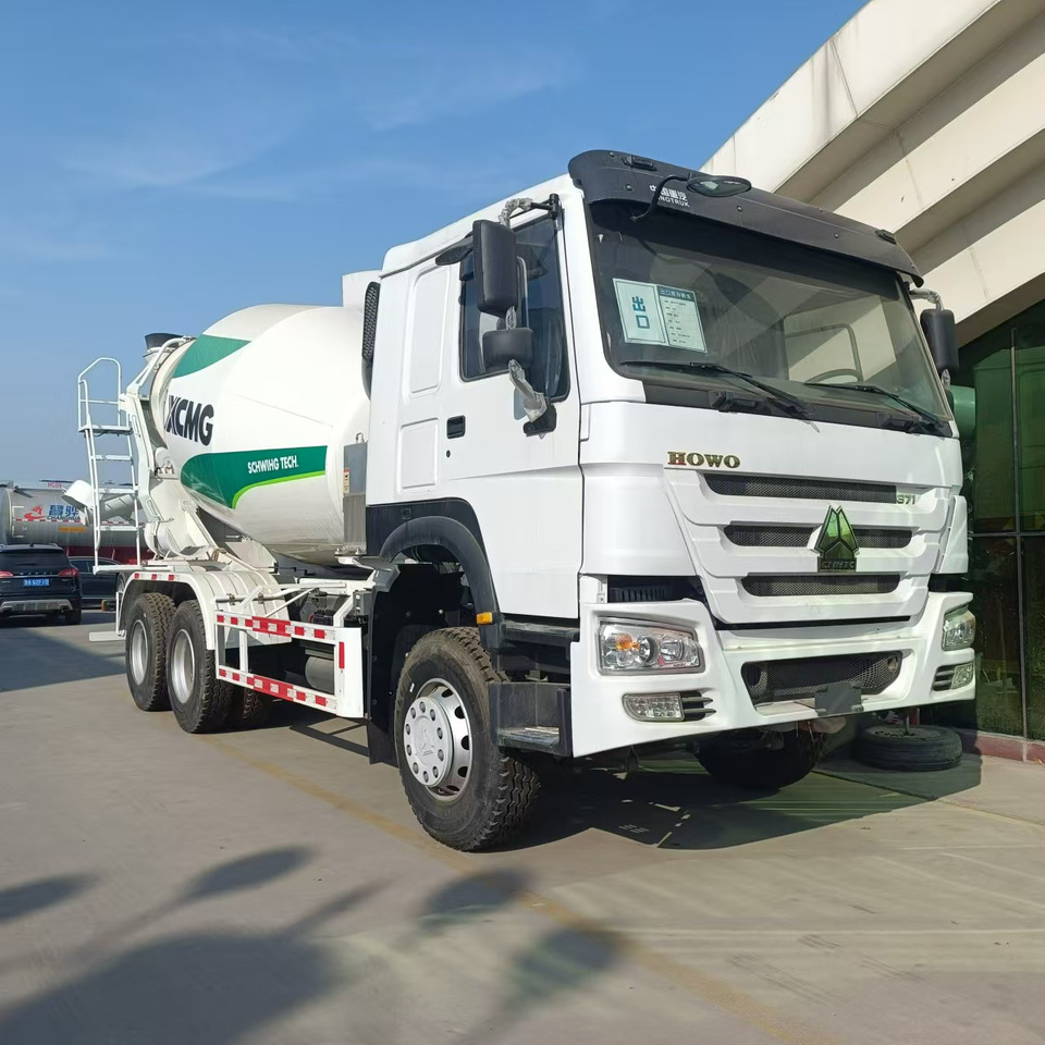 HOWO 6*4 Cement Mixer Truck - Betongbil: bild 2 HOWO 6*4 Cement Mixer Truck - Betongbil: bild 2