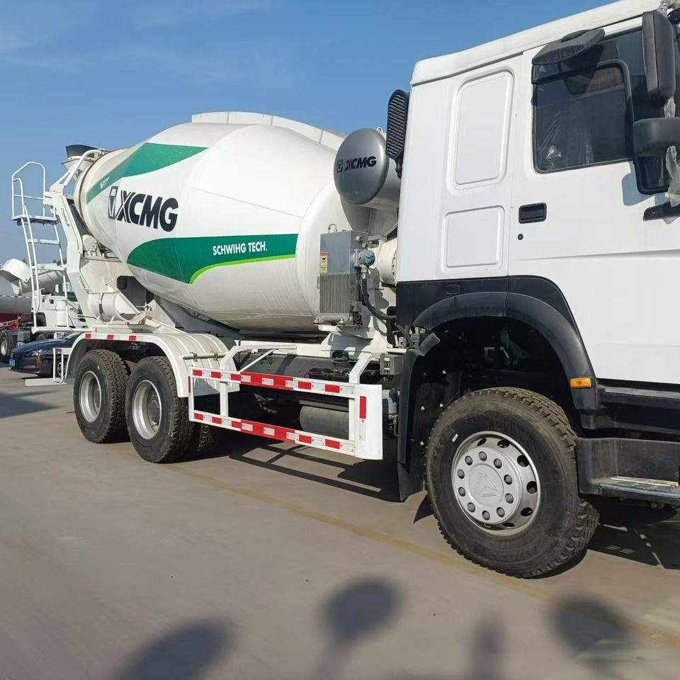HOWO 6*4 Cement Mixer Truck - Betongbil: bild 3 HOWO 6*4 Cement Mixer Truck - Betongbil: bild 3