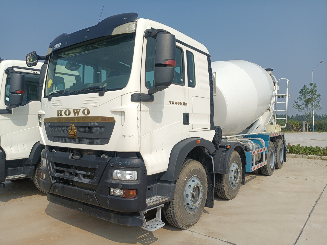 HOWO TX350 Cement Mixer Truck - Betongbil: bild 1 HOWO TX350 Cement Mixer Truck - Betongbil: bild 1
