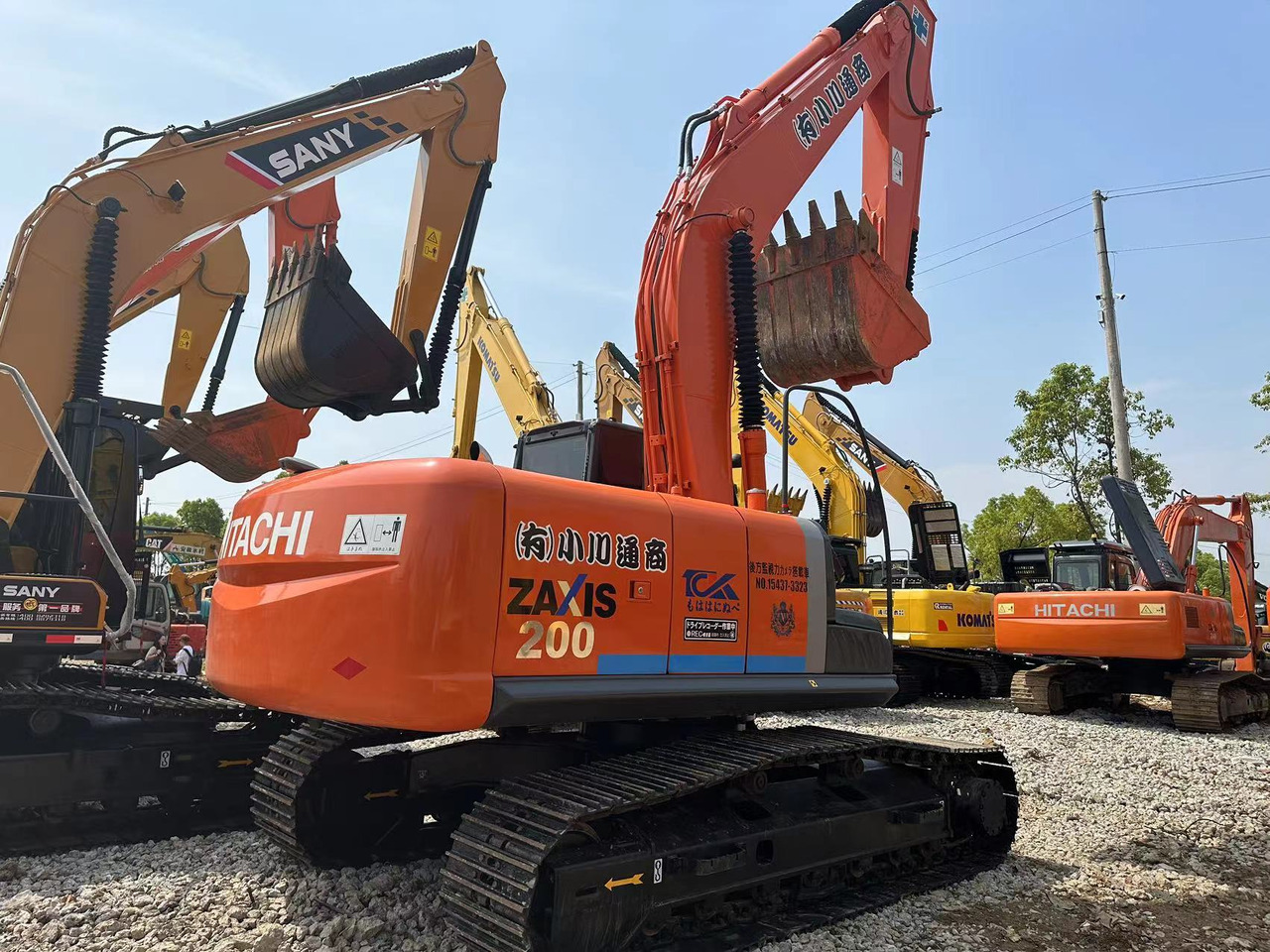 Hitachi ZX200 Excavator Click for Discount - Grävmaskin: bild 1 Hitachi ZX200 Excavator Click for Discount - Grävmaskin: bild 1