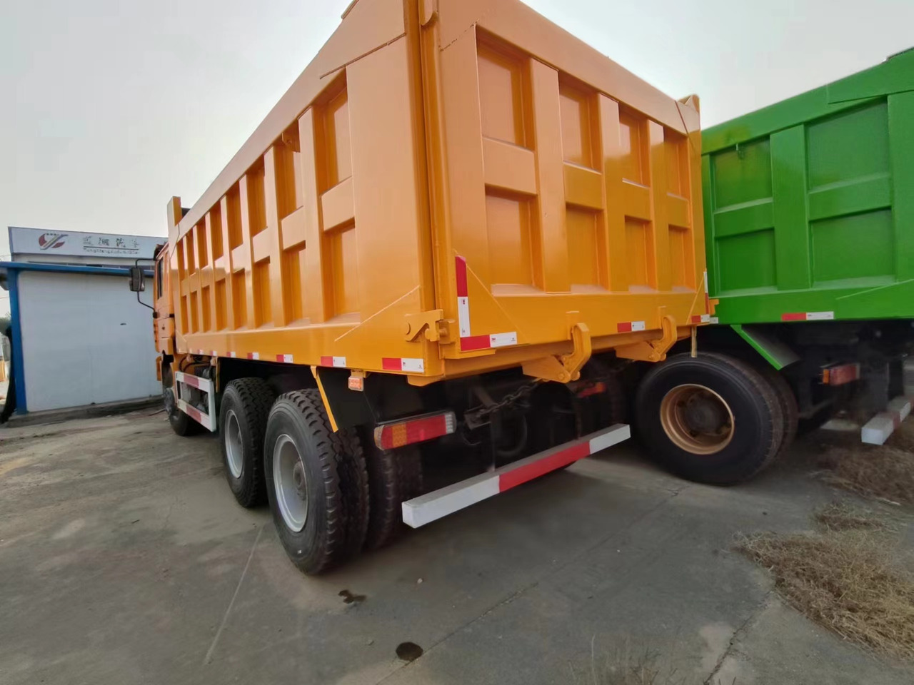 Leasa SHACMAN Dump Truck 6/4 New Brand Click Here for Discount SHACMAN Dump Truck 6/4 New Brand Click Here for Discount: bild 7 Leasa SHACMAN Dump Truck 6/4 New Brand Click Here for Discount SHACMAN Dump Truck 6/4 New Brand Click Here for Discount: bild 7