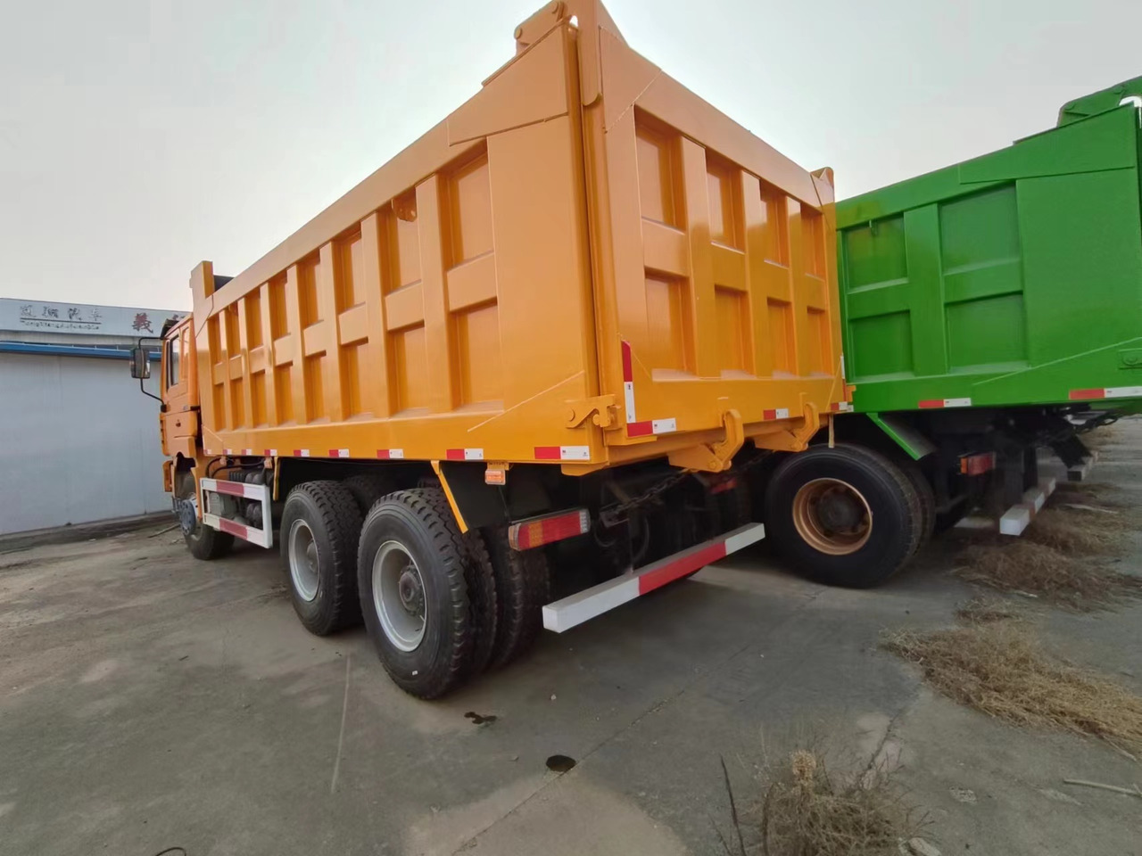 Leasa SHACMAN Dump Truck 6/4 New Brand Click Here for Discount SHACMAN Dump Truck 6/4 New Brand Click Here for Discount: bild 6 Leasa SHACMAN Dump Truck 6/4 New Brand Click Here for Discount SHACMAN Dump Truck 6/4 New Brand Click Here for Discount: bild 6