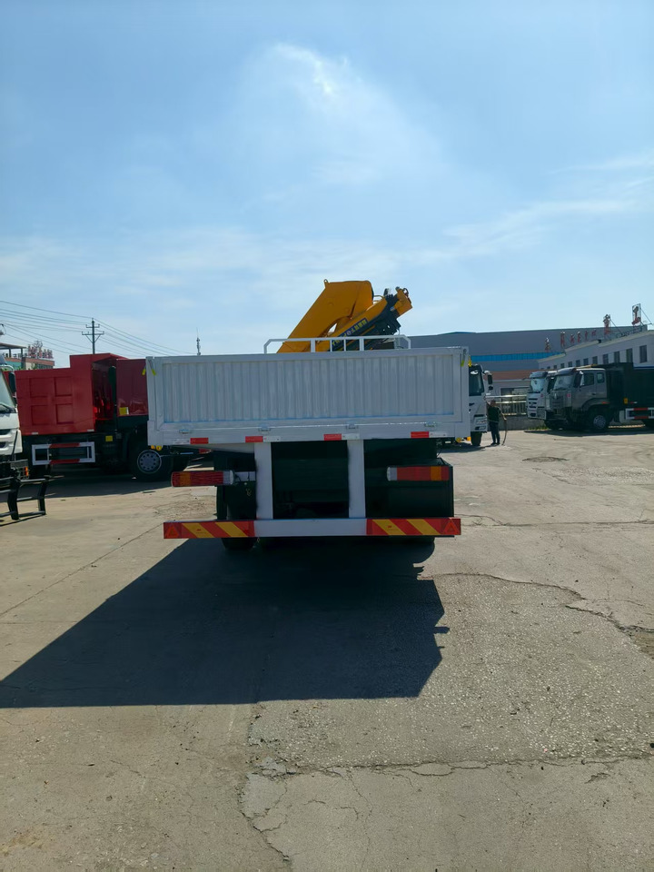 SHACMAN Truck Counted Crane 6x4 Click for Discount - Tippbil lastbil: bild 5 SHACMAN Truck Counted Crane 6x4 Click for Discount - Tippbil lastbil: bild 5