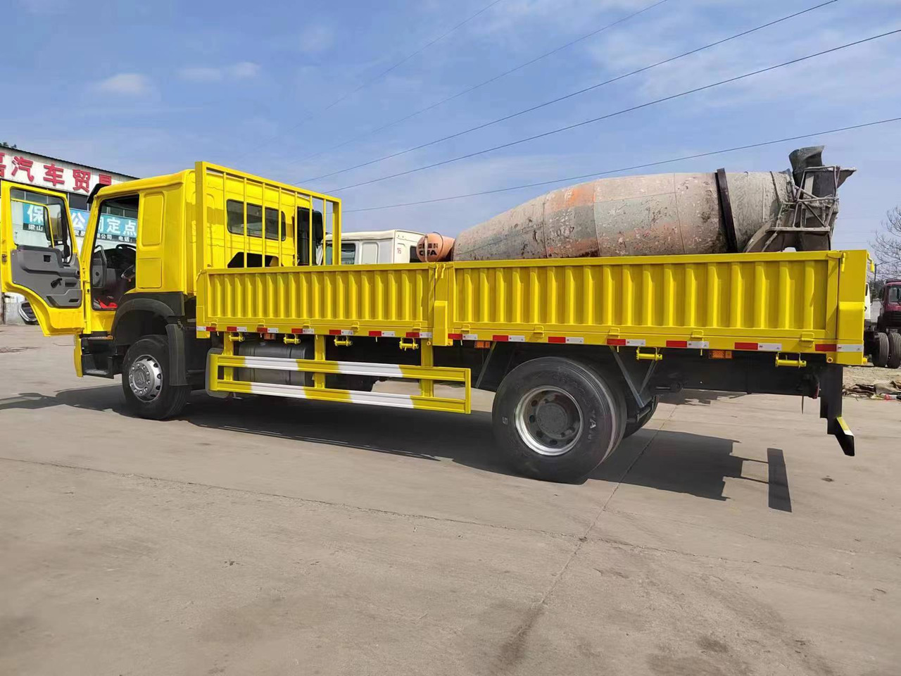 SINOTRUK HOWO 336HP Dump Truck - Tippbil lastbil: bild 2 SINOTRUK HOWO 336HP Dump Truck - Tippbil lastbil: bild 2