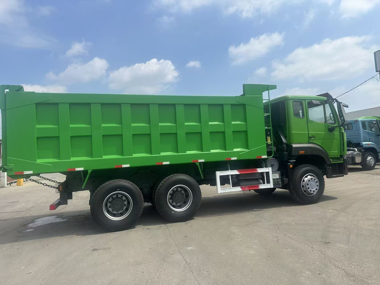 SINOTRUK HOWO 6x4 Dump Truck Click for Discount - Tippbil lastbil: bild 5 SINOTRUK HOWO 6x4 Dump Truck Click for Discount - Tippbil lastbil: bild 5