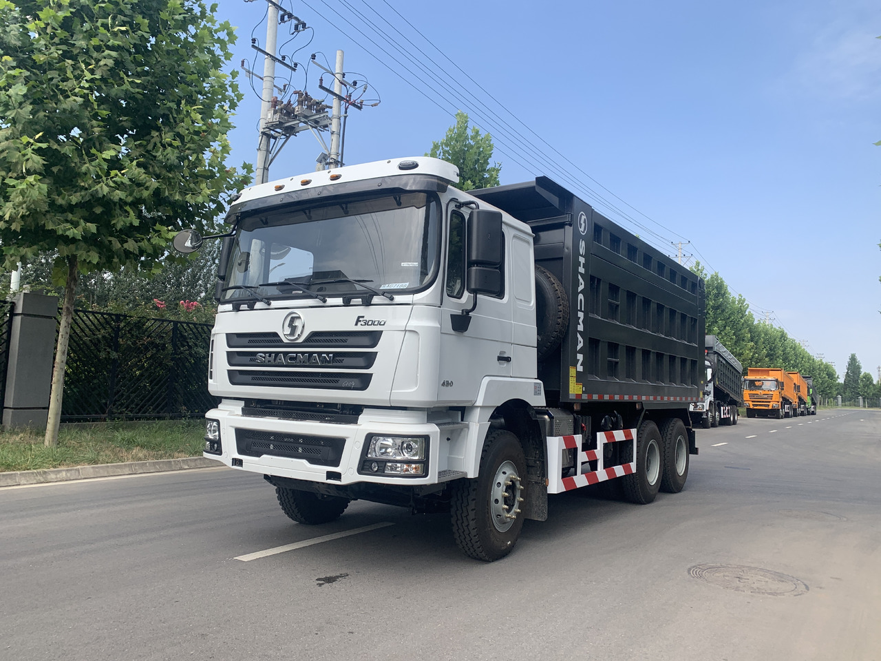 Shacman 6*4 Dump Truck New Brand Click for Discount - Tippbil lastbil: bild 1 Shacman 6*4 Dump Truck New Brand Click for Discount - Tippbil lastbil: bild 1