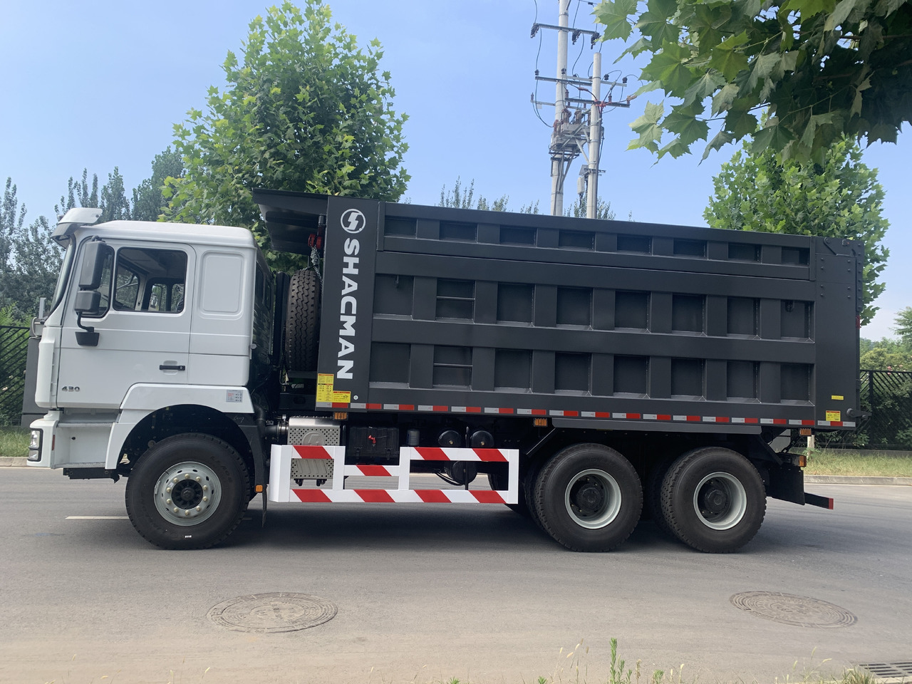 Shacman 6*4 Dump Truck New Brand Click for Discount - Tippbil lastbil: bild 5 Shacman 6*4 Dump Truck New Brand Click for Discount - Tippbil lastbil: bild 5