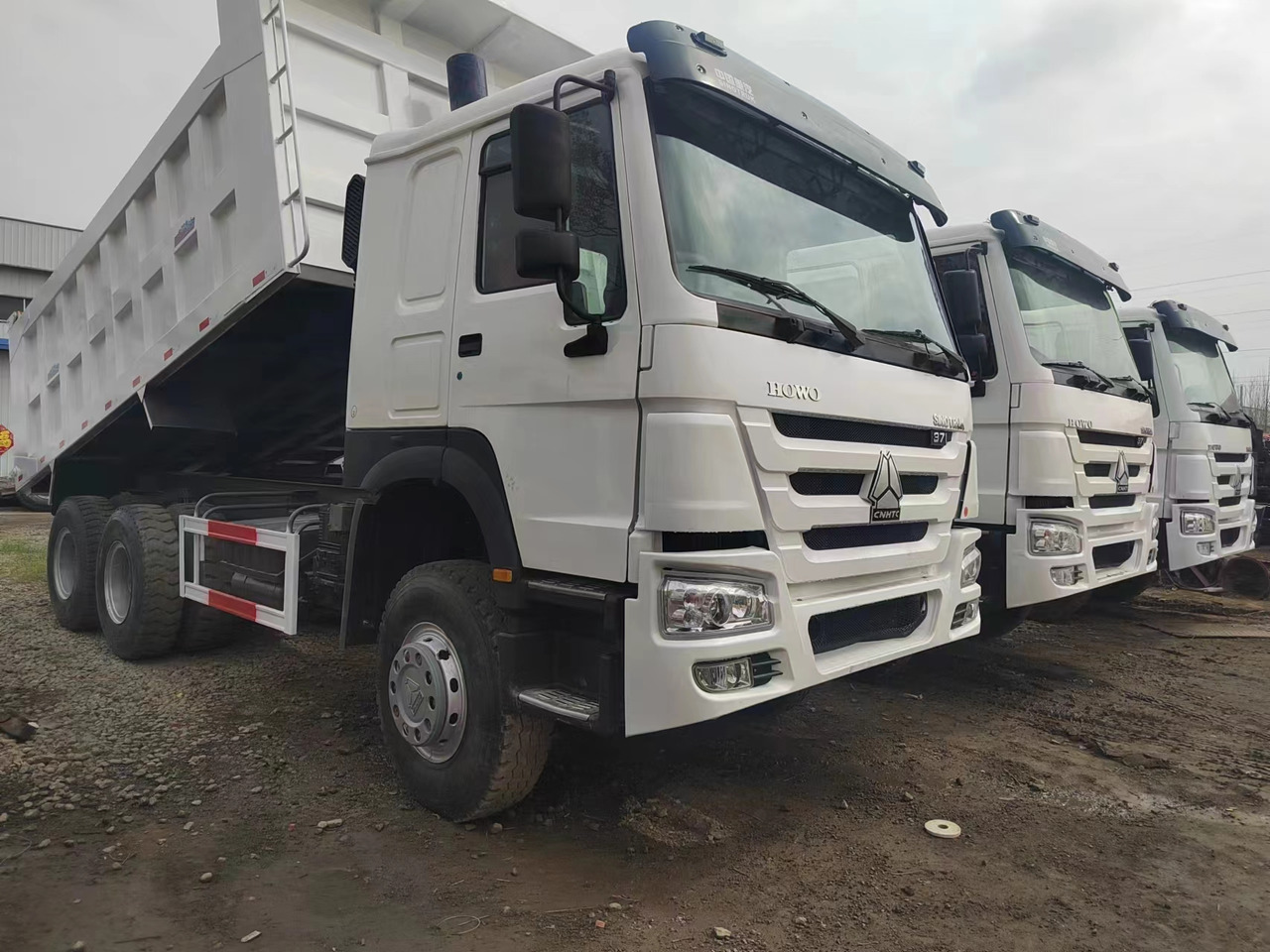 Sino HOWO 6x4 Dump Truck Click for Discount - Tippbil lastbil: bild 4 Sino HOWO 6x4 Dump Truck Click for Discount - Tippbil lastbil: bild 4