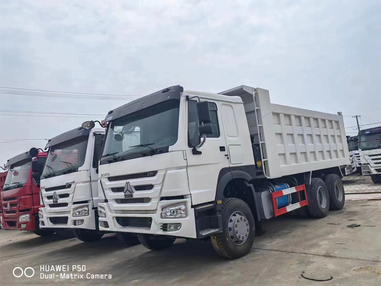 Sino HOWO 6x4 Dump Truck Click for Discount - Tippbil lastbil: bild 1 Sino HOWO 6x4 Dump Truck Click for Discount - Tippbil lastbil: bild 1