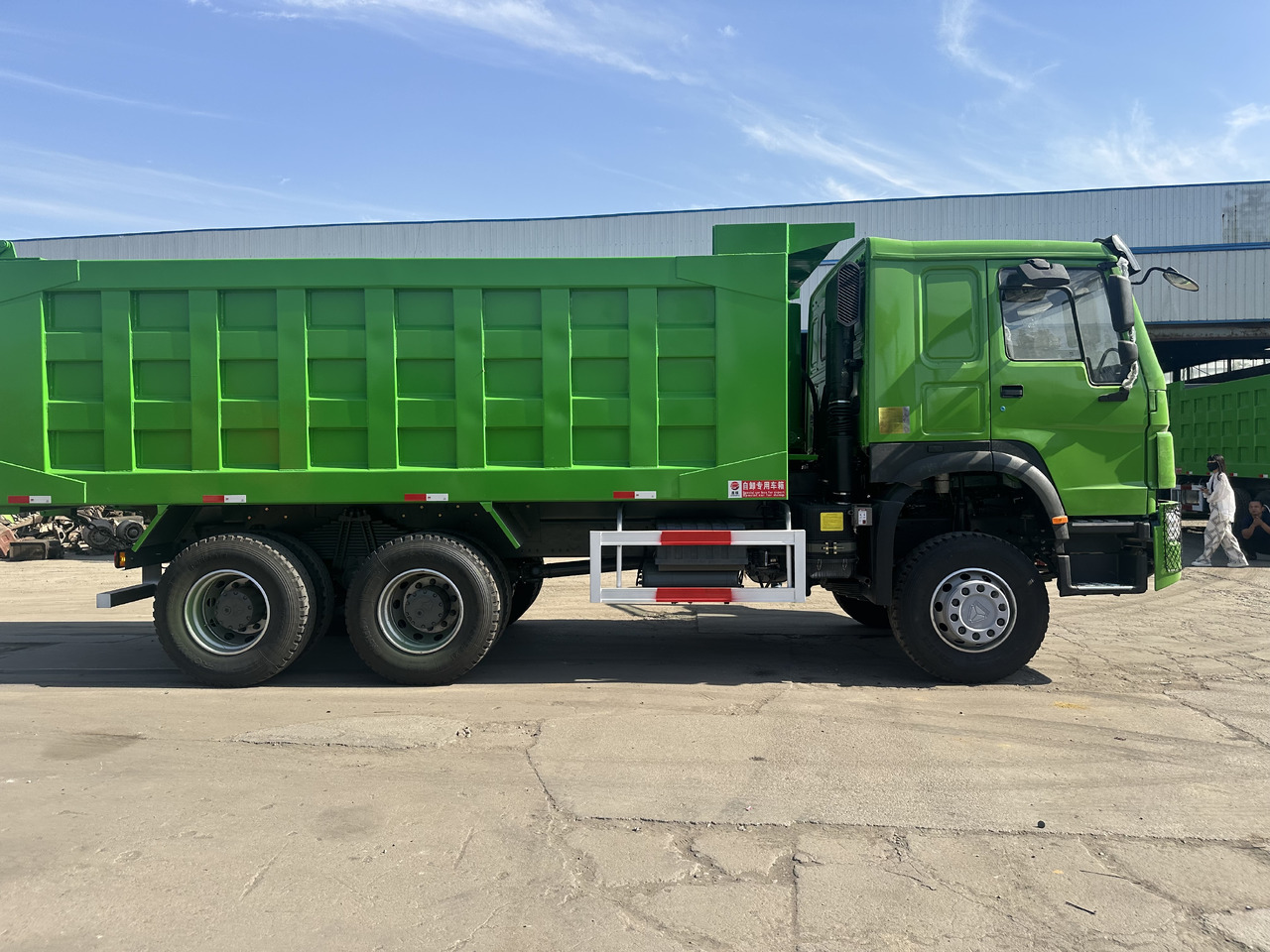 Sinotruck 6x4 HOWO Dump Truck Clcik for Discount - Tippbil lastbil: bild 2 Sinotruck 6x4 HOWO Dump Truck Clcik for Discount - Tippbil lastbil: bild 2