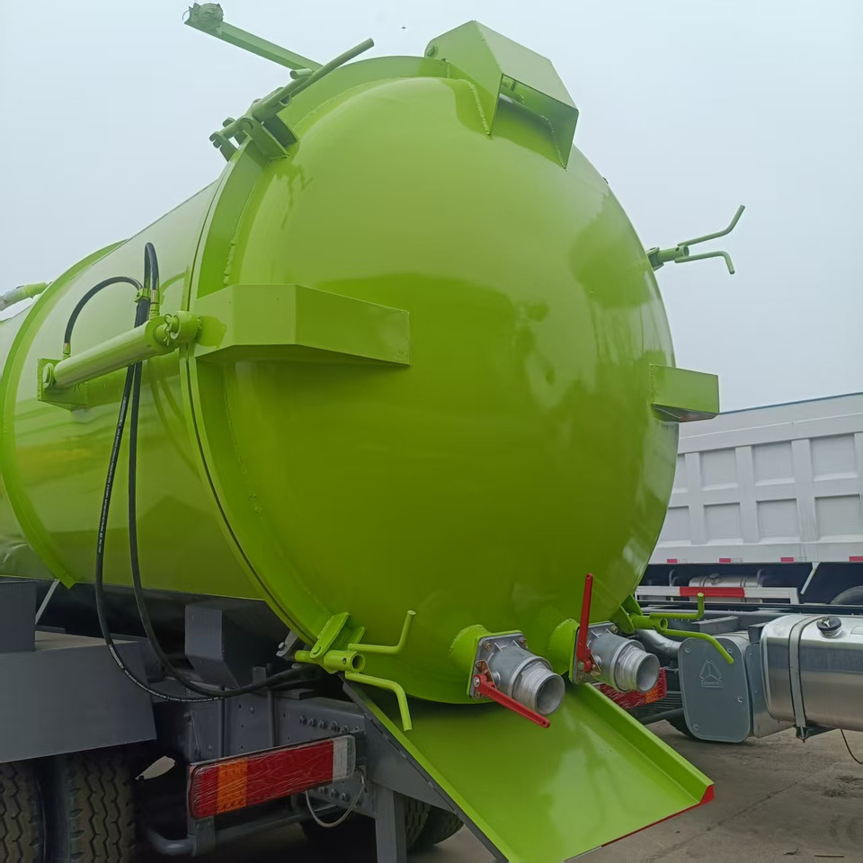Sugbil Sinotruk Howo Howo 6x4 Large Vacuum Suction Truck: bild 6