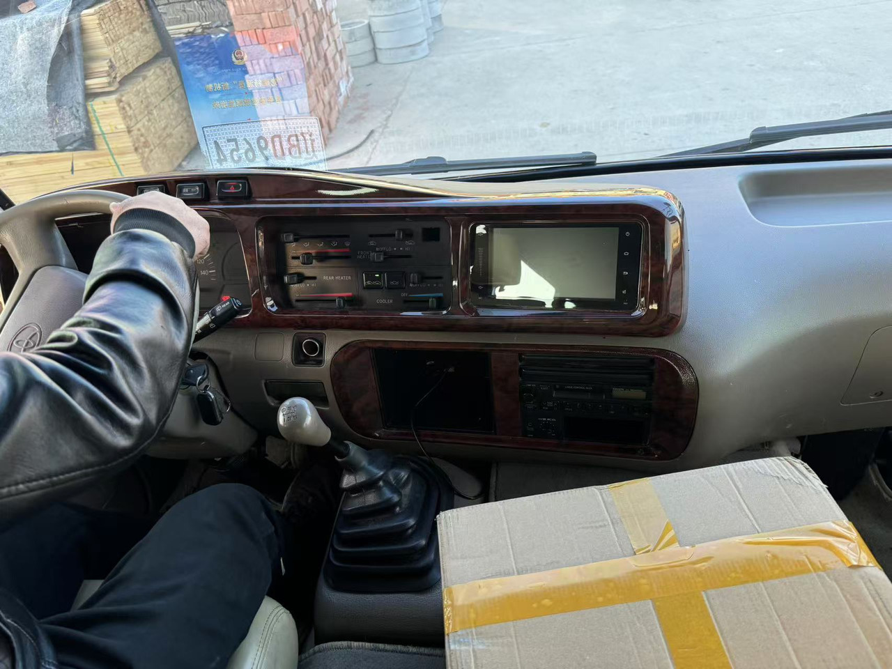 TOYOTA Coaster Bus 22Seats - Turistbuss: bild 4 TOYOTA Coaster Bus 22Seats - Turistbuss: bild 4