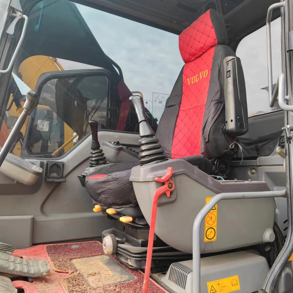 VOLVO Excavator EC240 Click for Discount - Bandgrävare: bild 4 VOLVO Excavator EC240 Click for Discount - Bandgrävare: bild 4