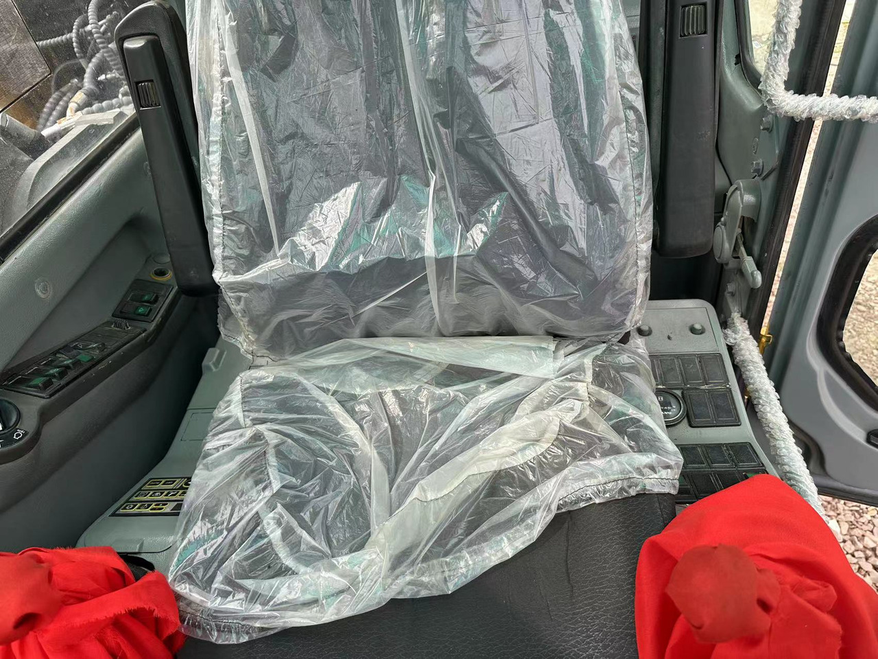 Bandgrävare VOLVO Excavator EC240: bild 10