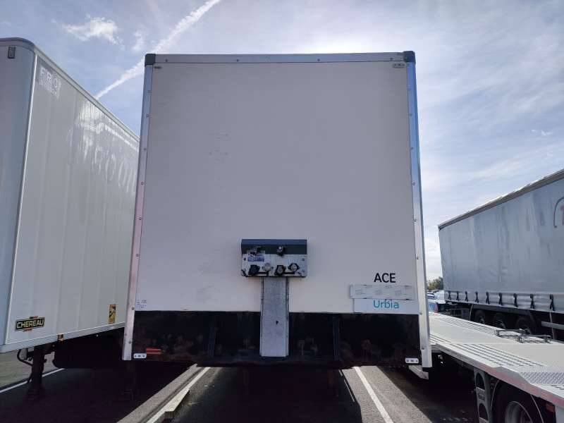 Semi-remorque 2 Essieux SEMI RECONDITONNEE -27 TONNES FRET AERIEN 2 PORTES AR - Skåp semitrailer: bild 2 Semi-remorque 2 Essieux SEMI RECONDITONNEE -27 TONNES FRET AERIEN 2 PORTES AR - Skåp semitrailer: bild 2