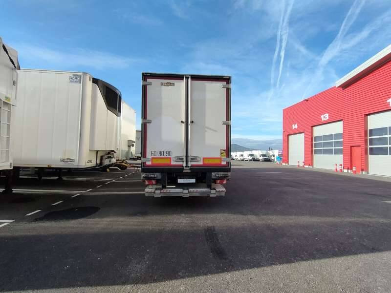 Semi-remorque 3 Essieux 38 TONNES HAYON CAISSE CHEREAU GROUPE CARRIER VECTOR 1550 - Kyl/ Frys semitrailer: bild 3 Semi-remorque 3 Essieux 38 TONNES HAYON CAISSE CHEREAU GROUPE CARRIER VECTOR 1550 - Kyl/ Frys semitrailer: bild 3