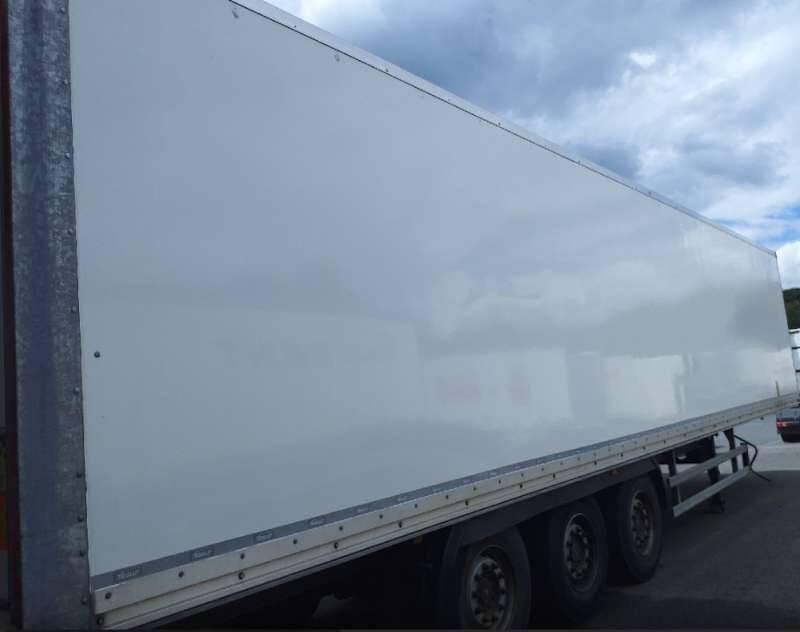 Semi-remorque 3 Essieux SEMI RECONDITONNEE -38 TONNES PORTE RELEVANTE - Skåp semitrailer: bild 2 Semi-remorque 3 Essieux SEMI RECONDITONNEE -38 TONNES PORTE RELEVANTE - Skåp semitrailer: bild 2