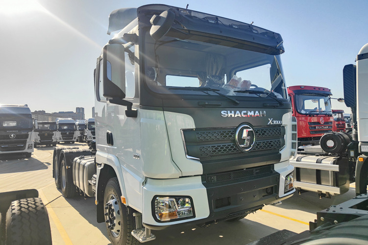 SHACMAN Second Hand Shacman Tractor Trailer for Sale in Malawi - Dragbil: bild 1 SHACMAN Second Hand Shacman Tractor Trailer for Sale in Malawi - Dragbil: bild 1