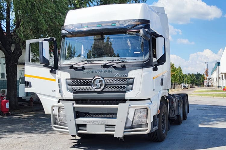 SHACMAN Shacman Tractor Truck for Sale in Saudi Arabia - Dragbil: bild 1 SHACMAN Shacman Tractor Truck for Sale in Saudi Arabia - Dragbil: bild 1