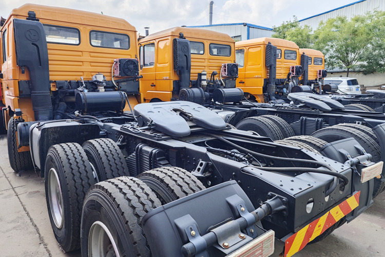 SHACMAN Used Shacman Truck Tractor for Sale in Jamaica - Dragbil: bild 3 SHACMAN Used Shacman Truck Tractor for Sale in Jamaica - Dragbil: bild 3